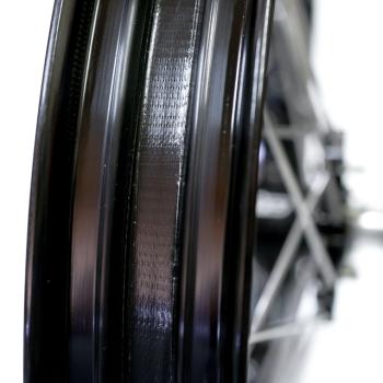 SM PRO rear wheel 19" Airtight System black