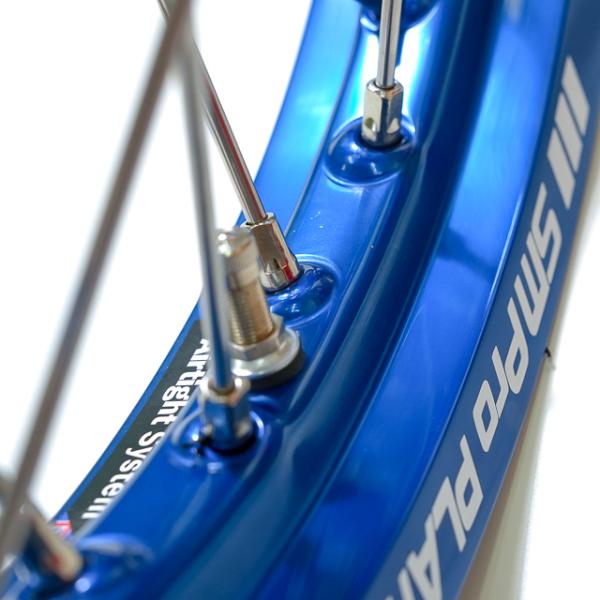 SM PRO rear wheel 19" Airtight System blue